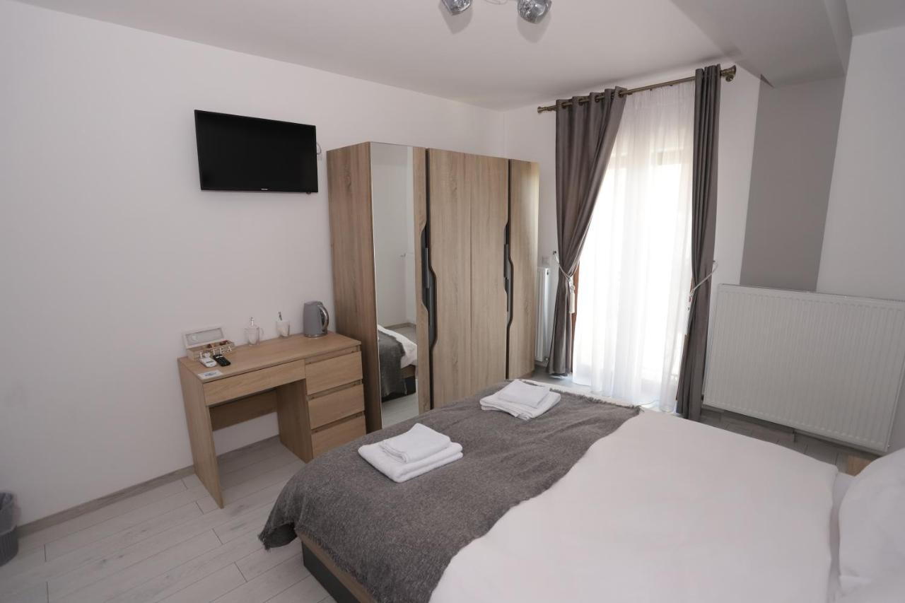 Central View Craiova Exterior photo