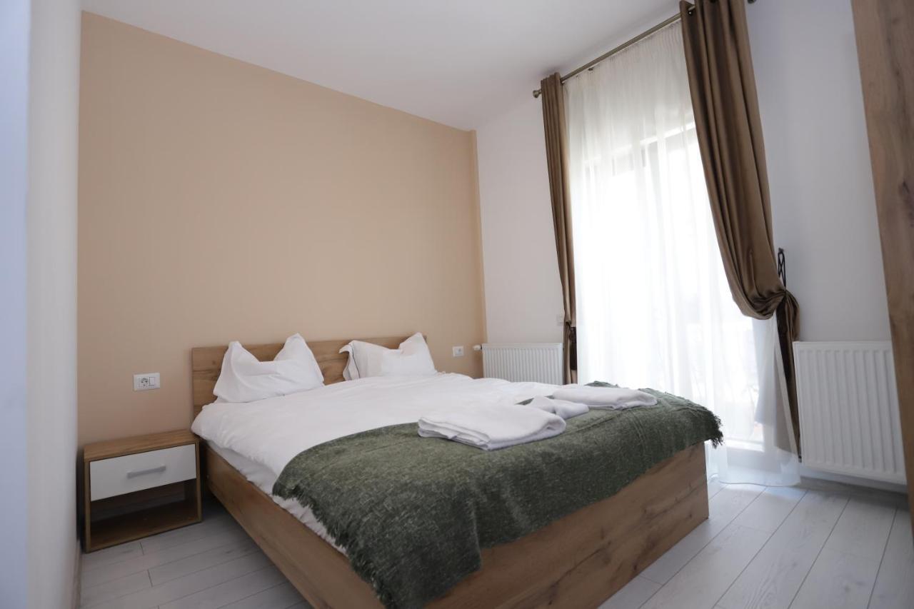 Central View Craiova Exterior photo