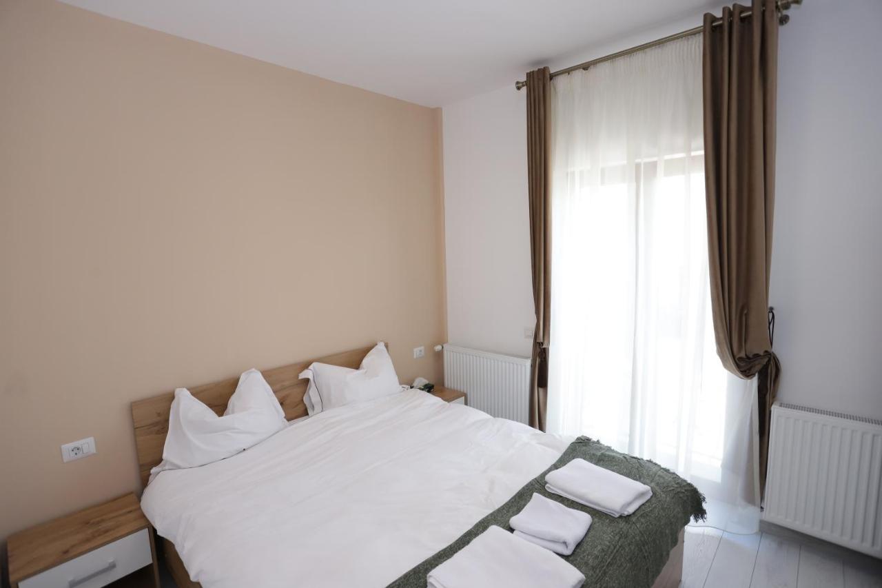 Central View Craiova Exterior photo
