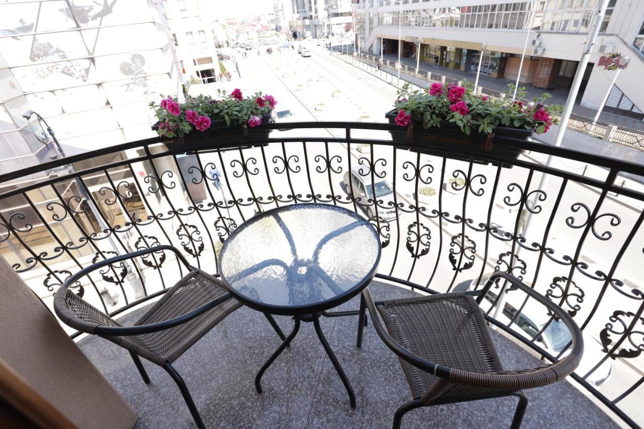 Central View Craiova Exterior photo