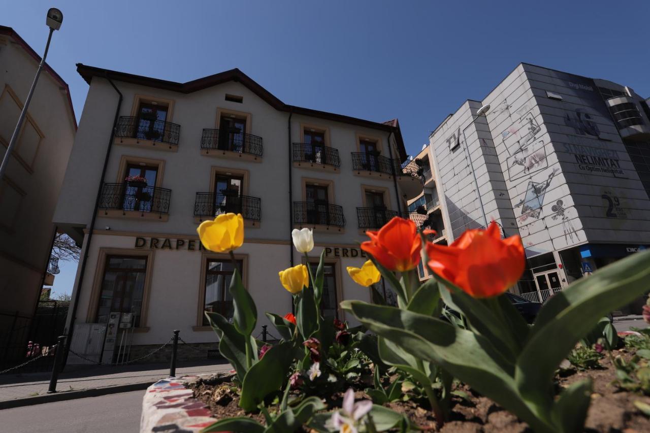 Central View Craiova Exterior photo