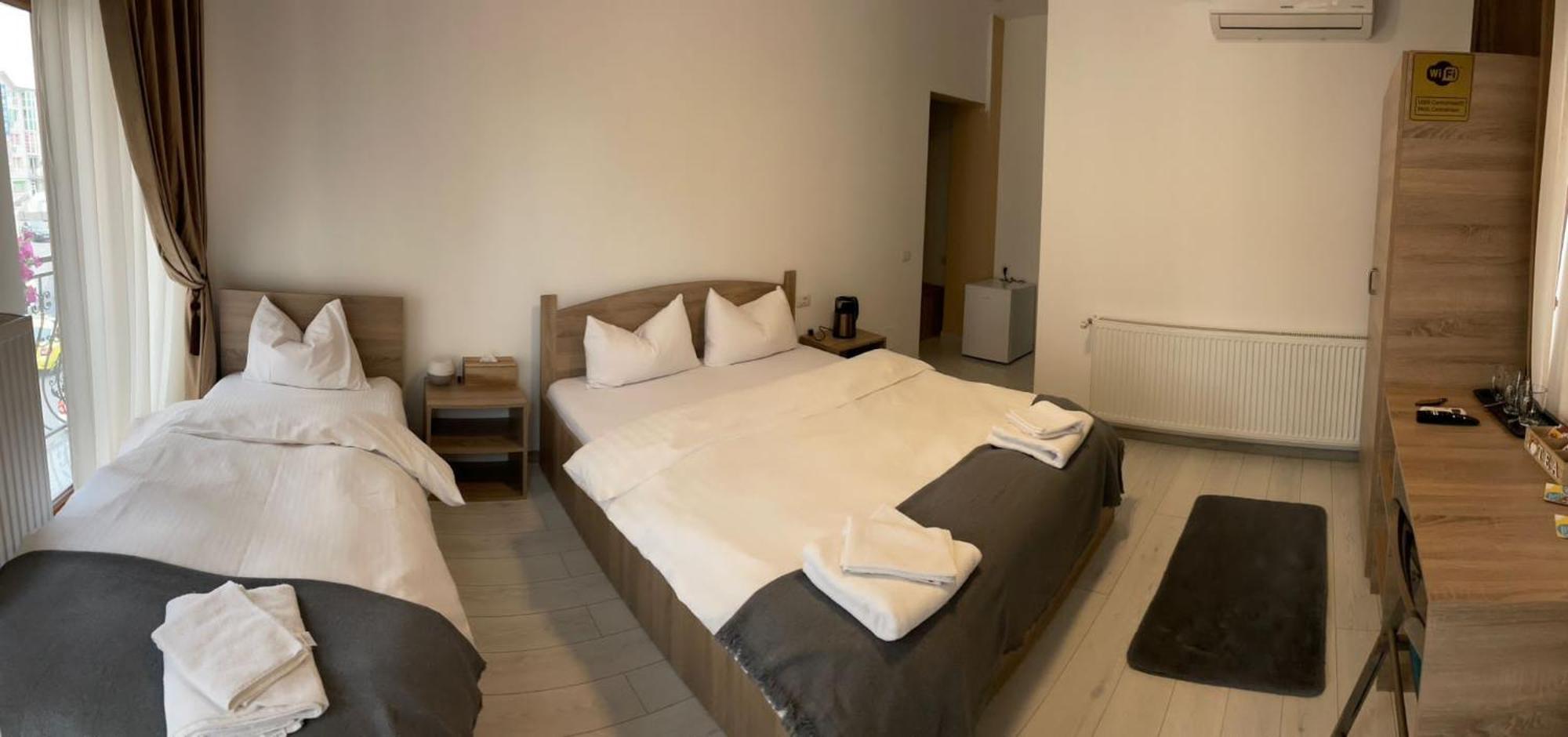 Central View Craiova Room photo
