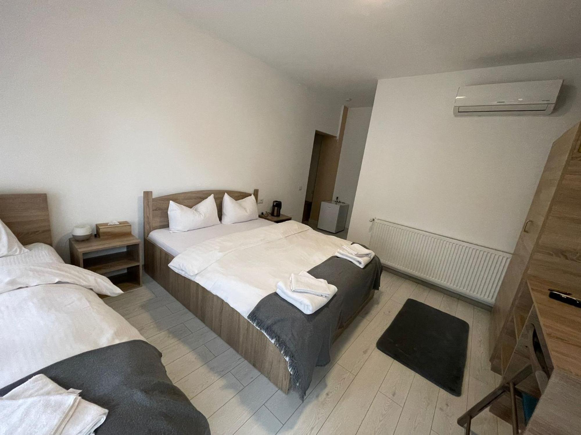 Central View Craiova Room photo